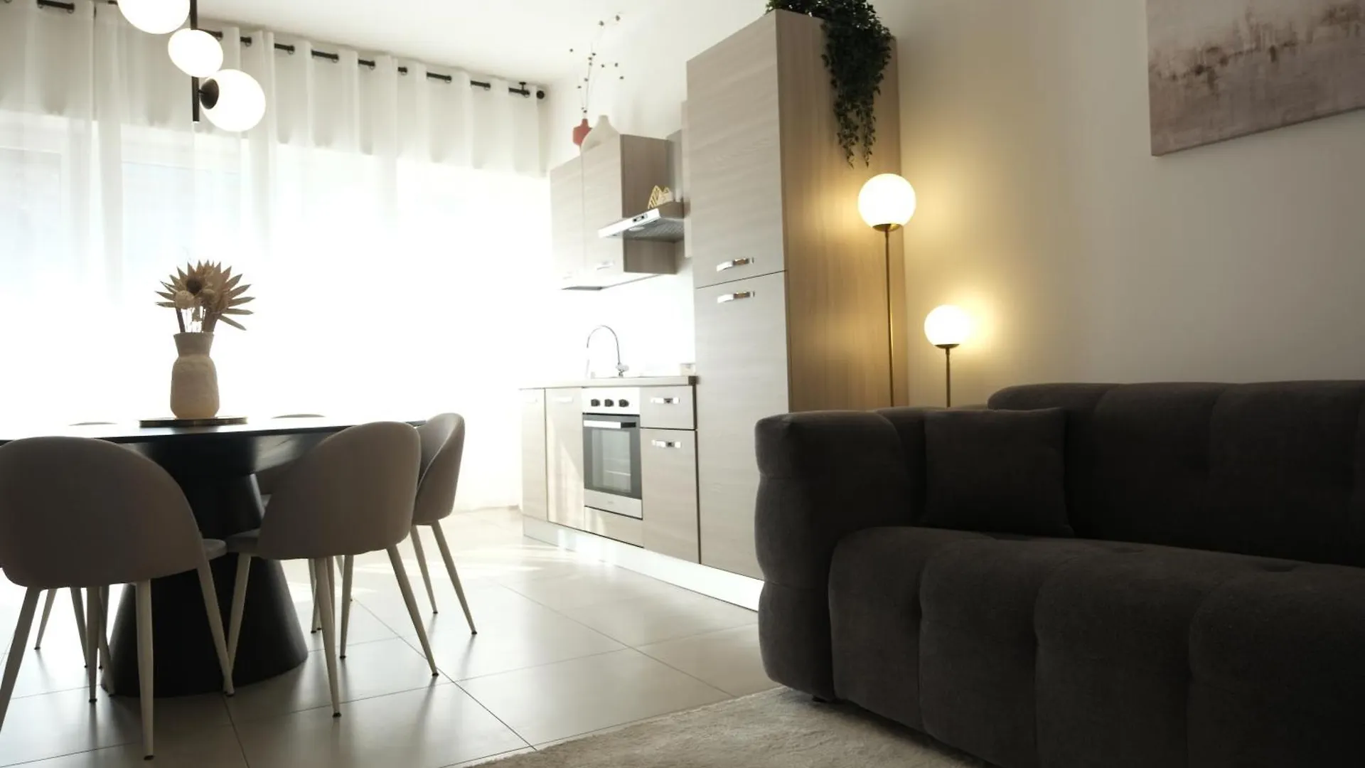 Appartamento La Boutique - 2 Min Walk To Bernina Express Tirano 0*,  Italia